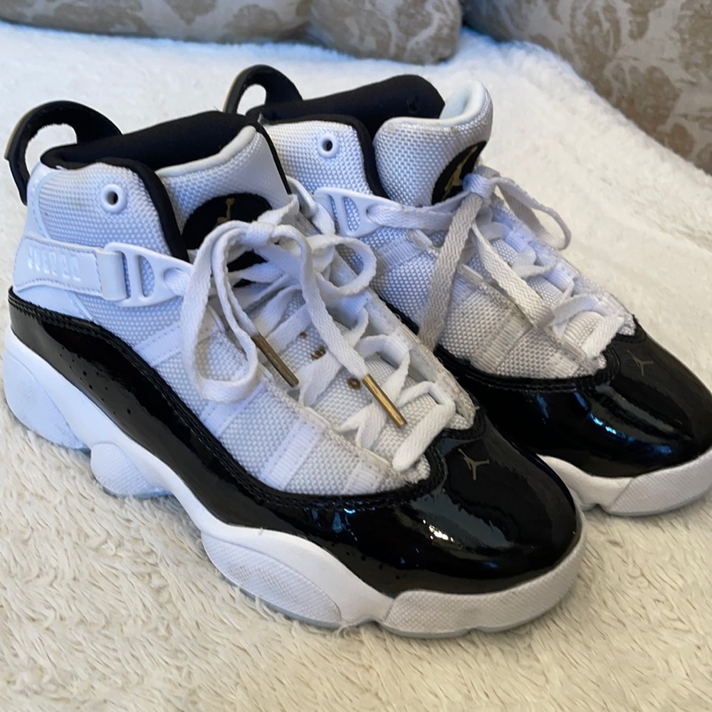 Kids Nike high top sneakers